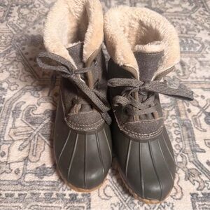 Sporto Gray Faux-Fur Lined Ankle Duck Booties